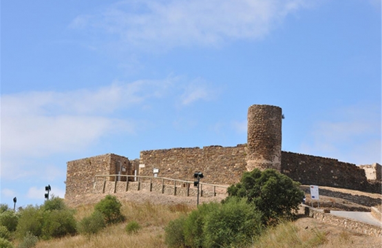 CASTELO DE ALJEZUR visit Algarve