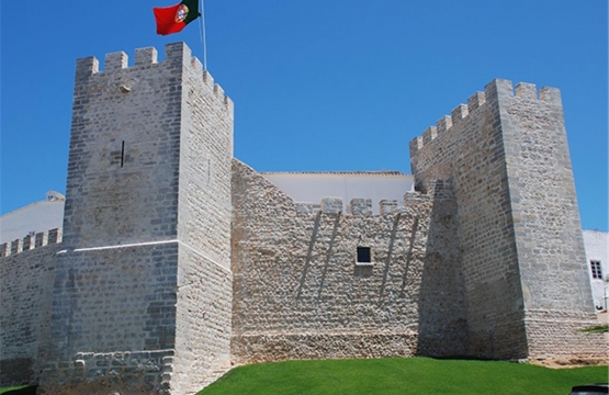 CASTELO de LOULÃ‰