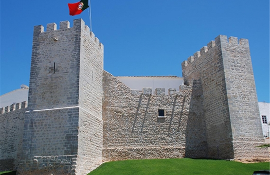 CASTELO de LOULÉ