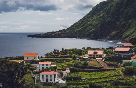 karim-sakhibgareev-13JZsPgdDYc-unsplash SAO JORGE AZORES